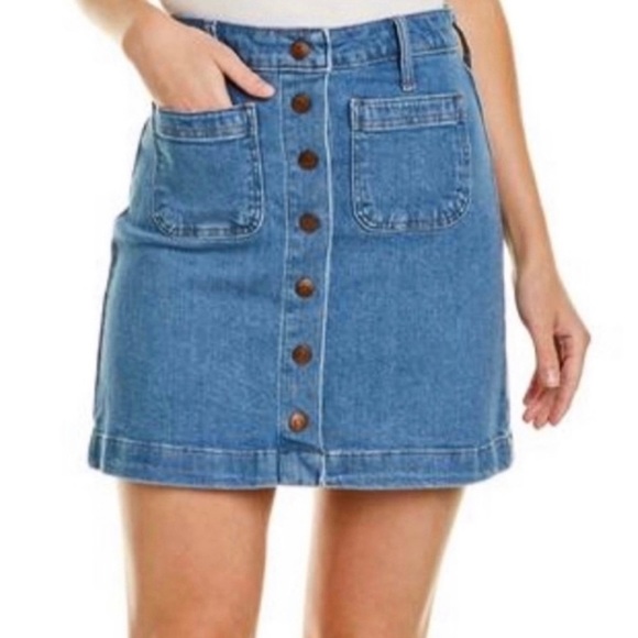 Madewell Dresses & Skirts - SOLD || Madewell Patch Pocket Denim Button Mini Skirt